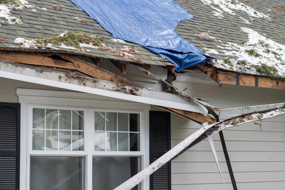 does homeowners insurance cover roof replacement-documenting roof damage for insurance claim