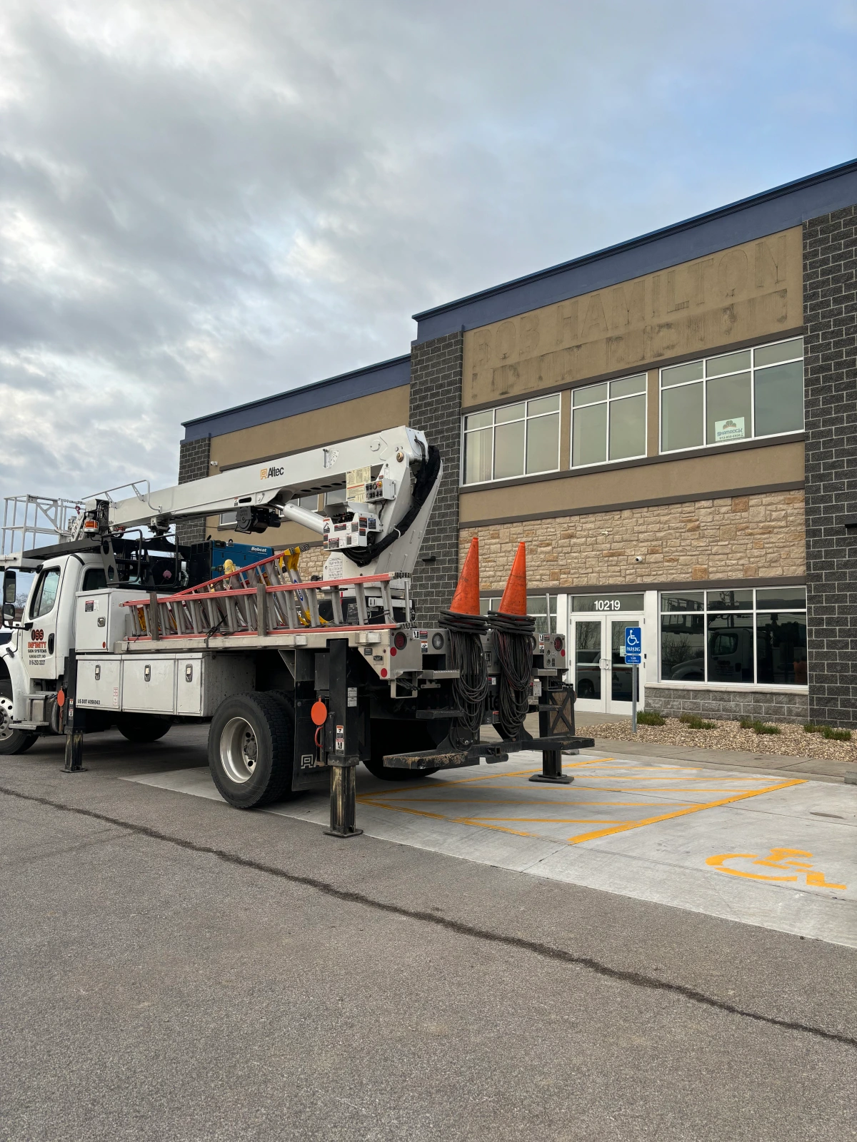 commercial roofer near you